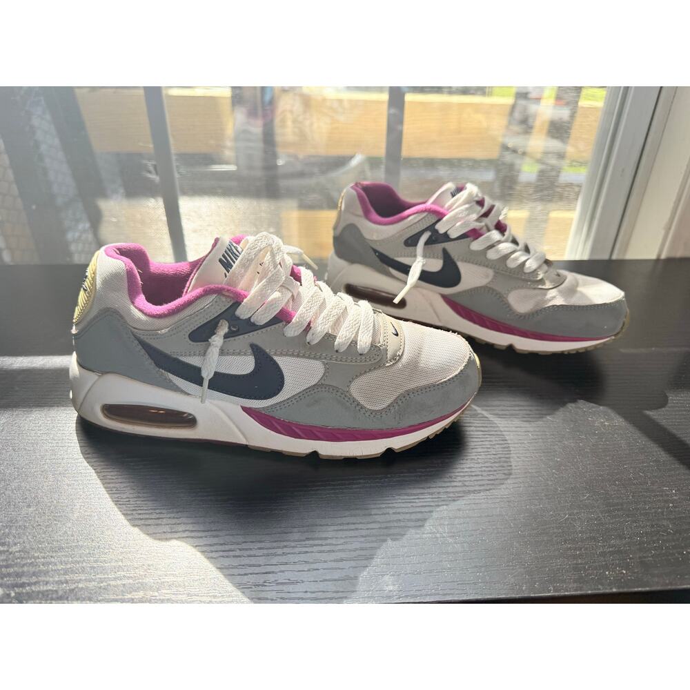 Nike Air Max Women Size 8 White Gray Fuchsia Pink/Purple Running Shoes Sneakers